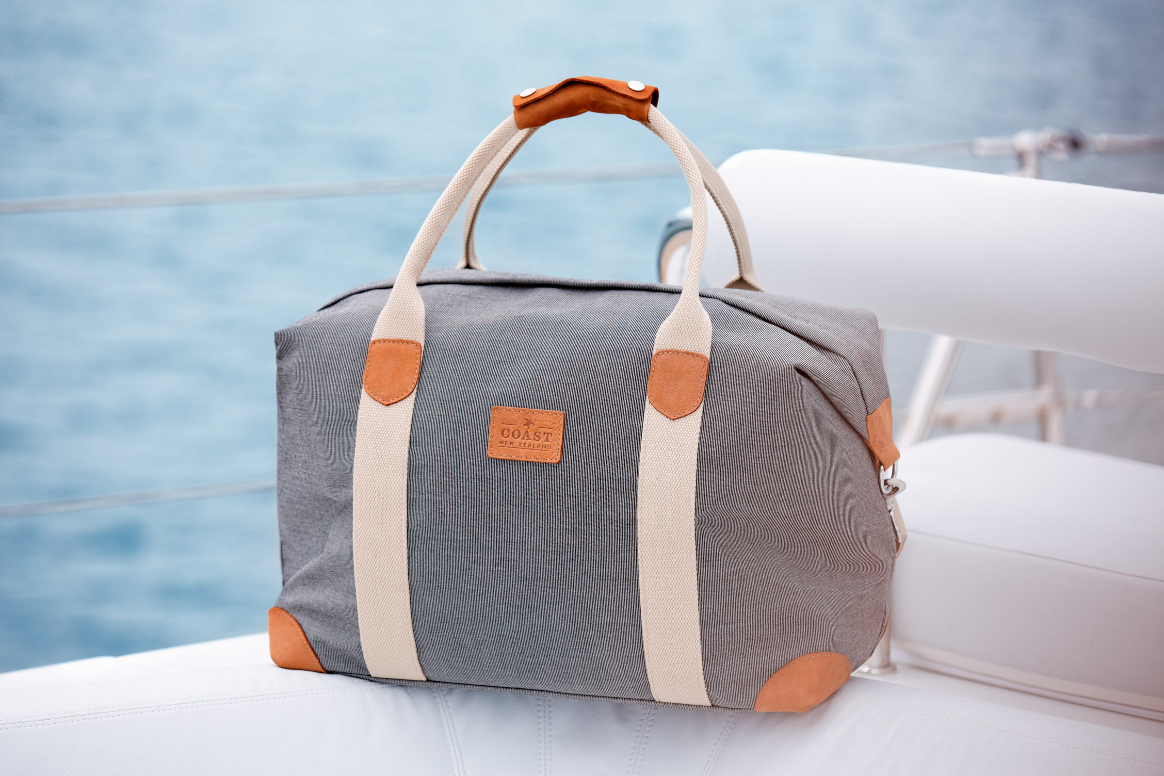 Weekender Taupe (Ex-display)