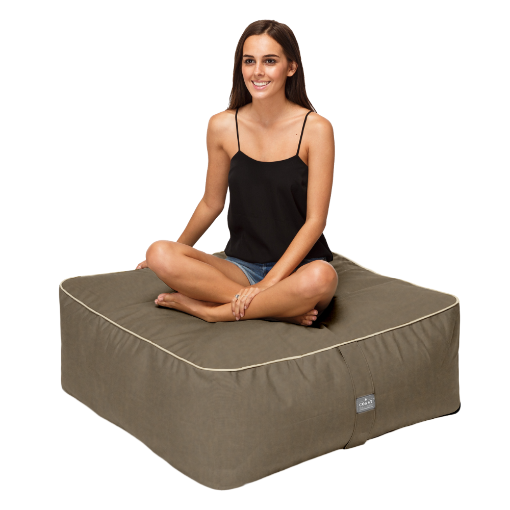 #colour_taupe contrast piping